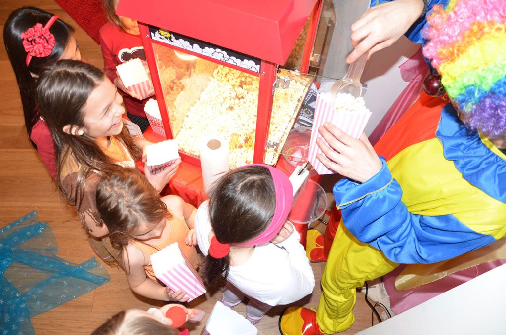 Kinderparty Popcornmaschine